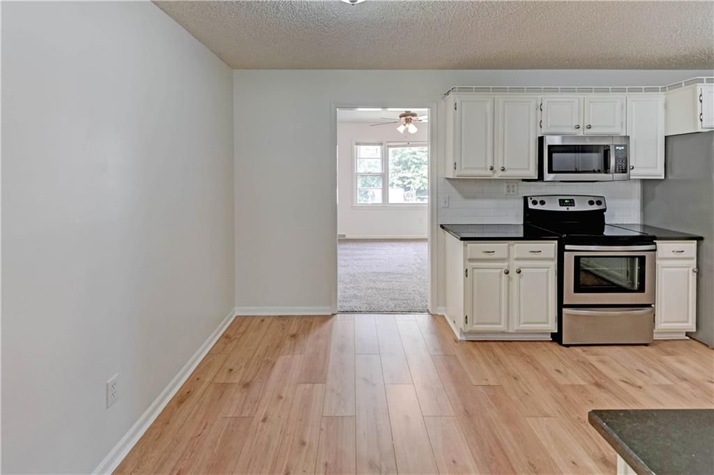 8805 Grandview Street — photo 15