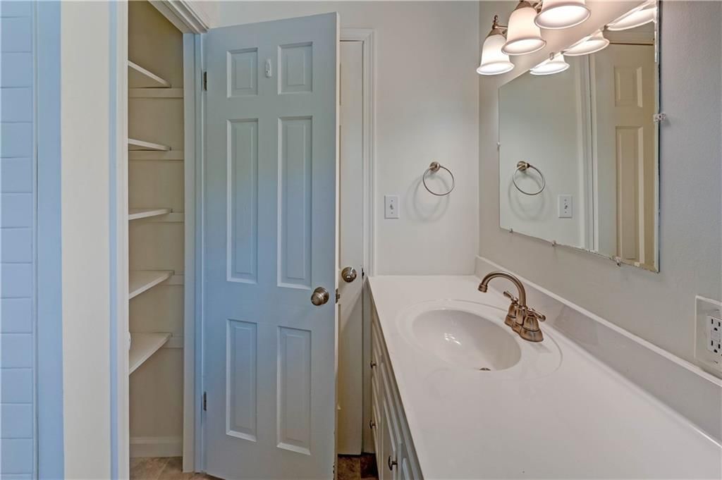 8805 Grandview Street — photo 20