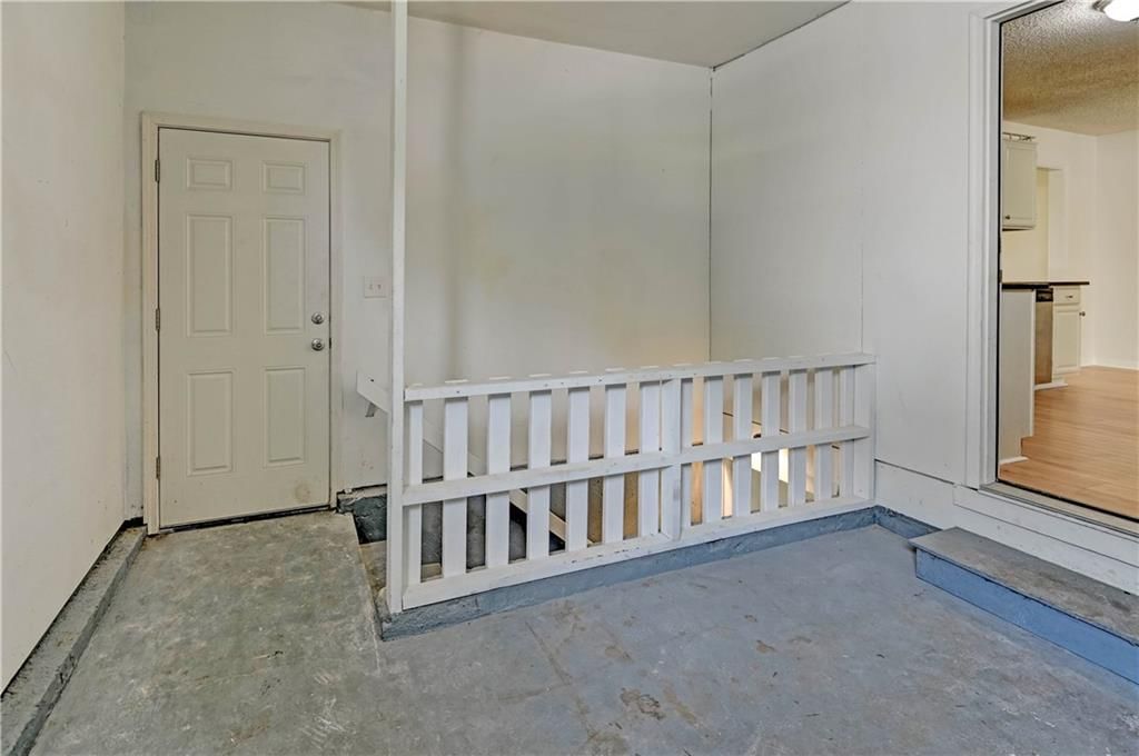 8805 Grandview Street — photo 28