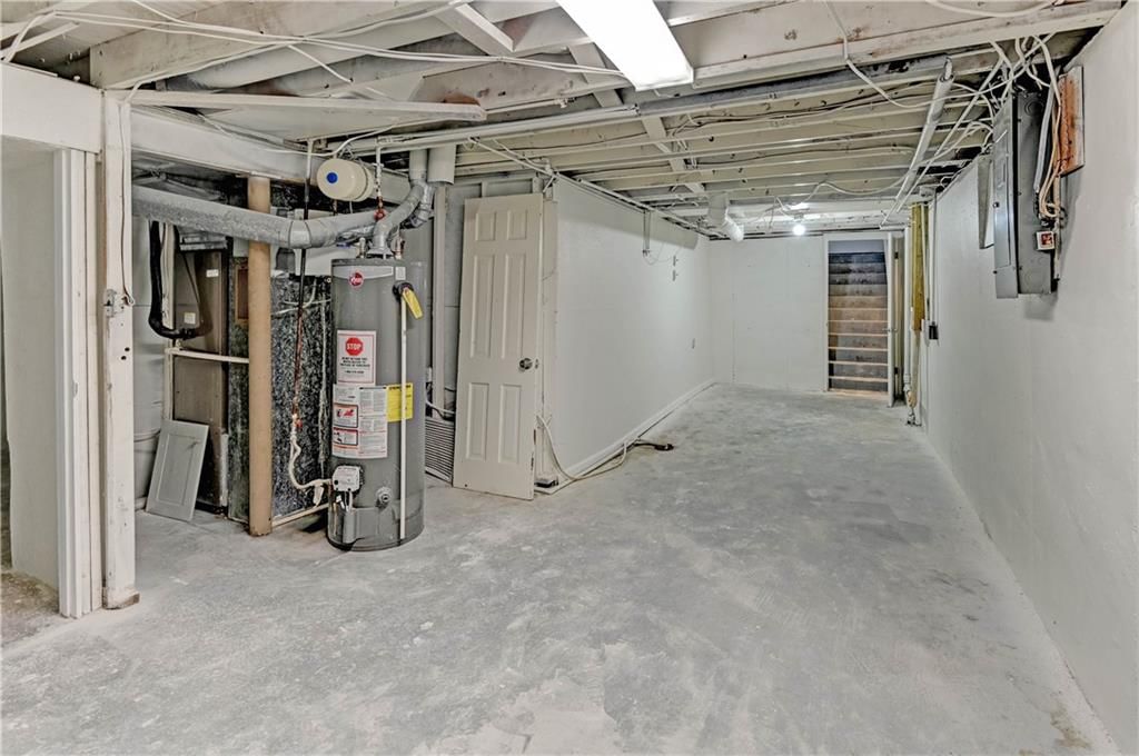 8805 Grandview Street — photo 30