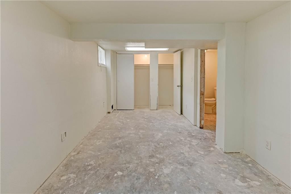8805 Grandview Street — photo 33