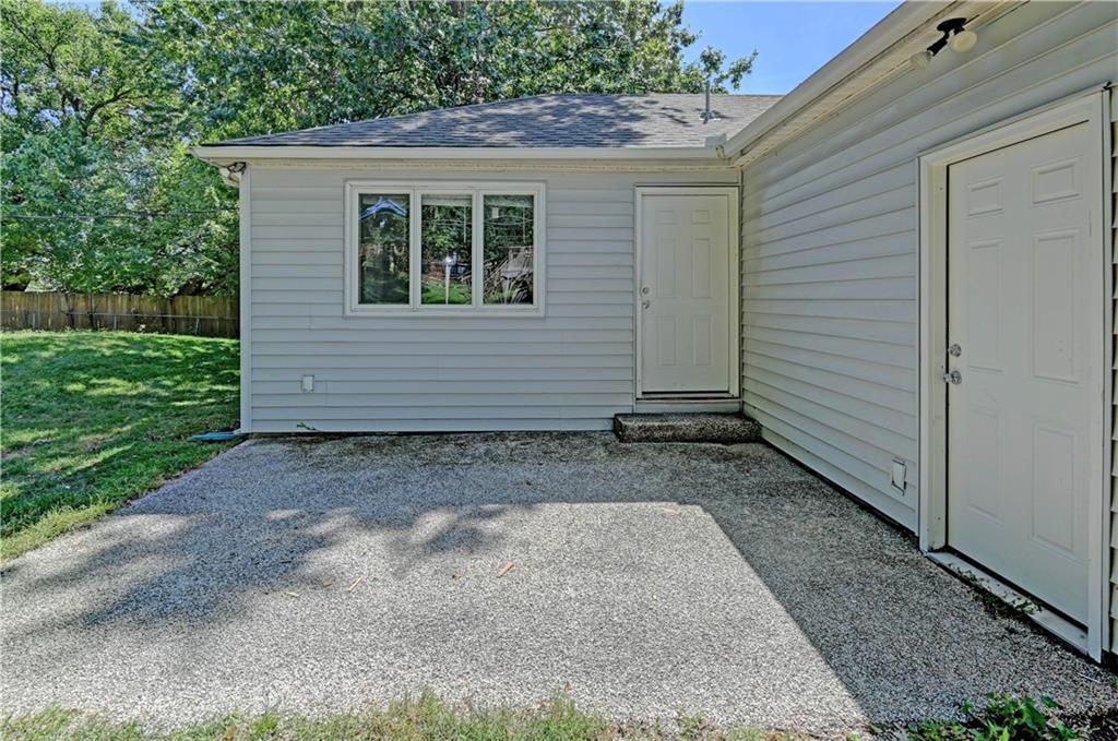 8805 Grandview Street — photo 36