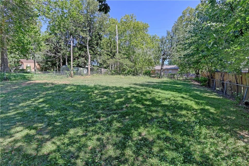 8805 Grandview Street — photo 41