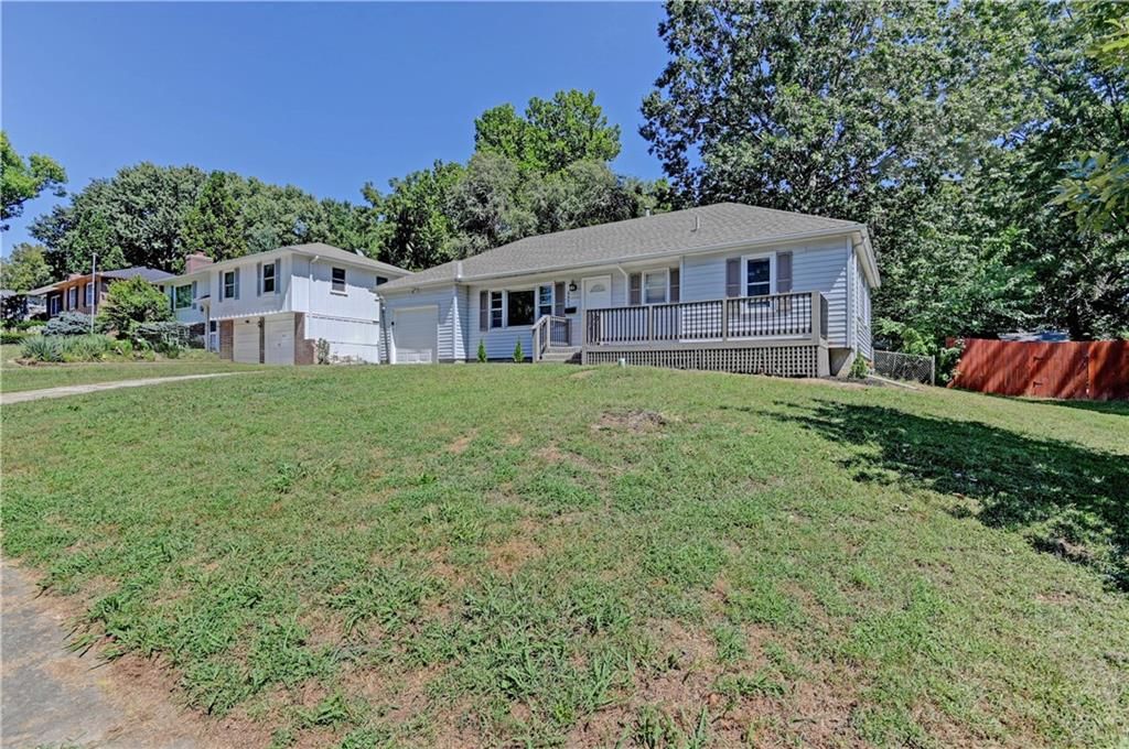 8805 Grandview Street — photo 43