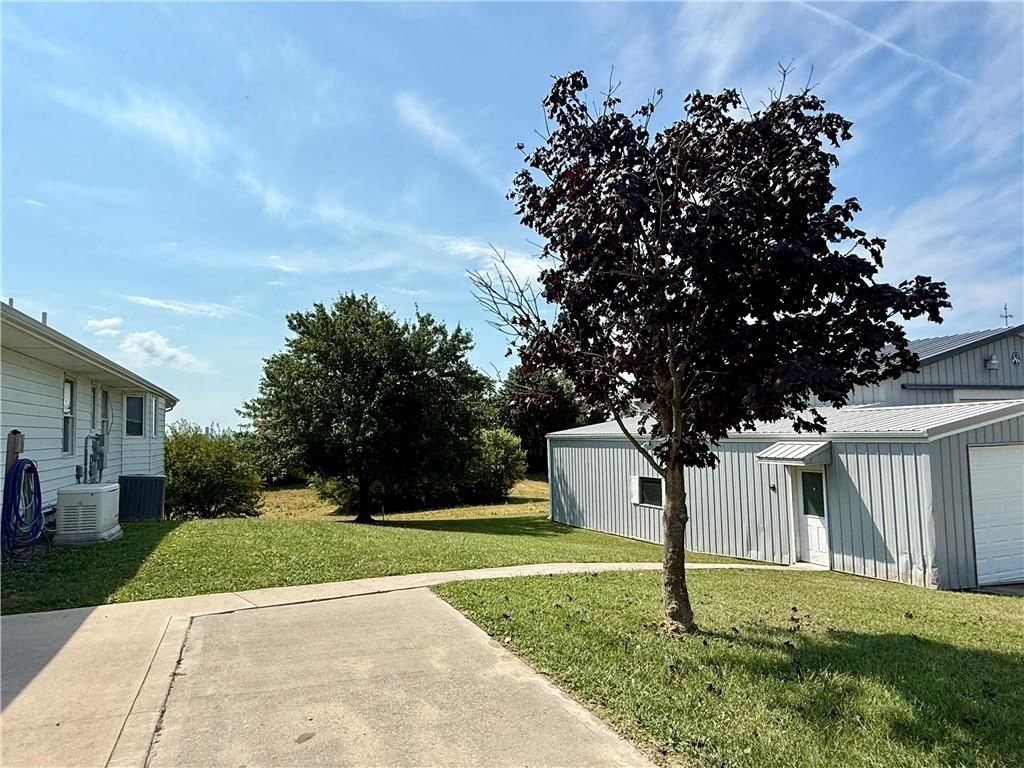 41759 W 88th Street — photo 3