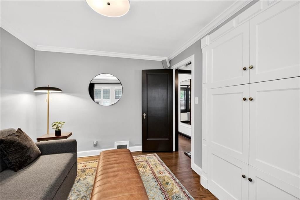 Photo 37 of 75 - 6637 Oak Street
