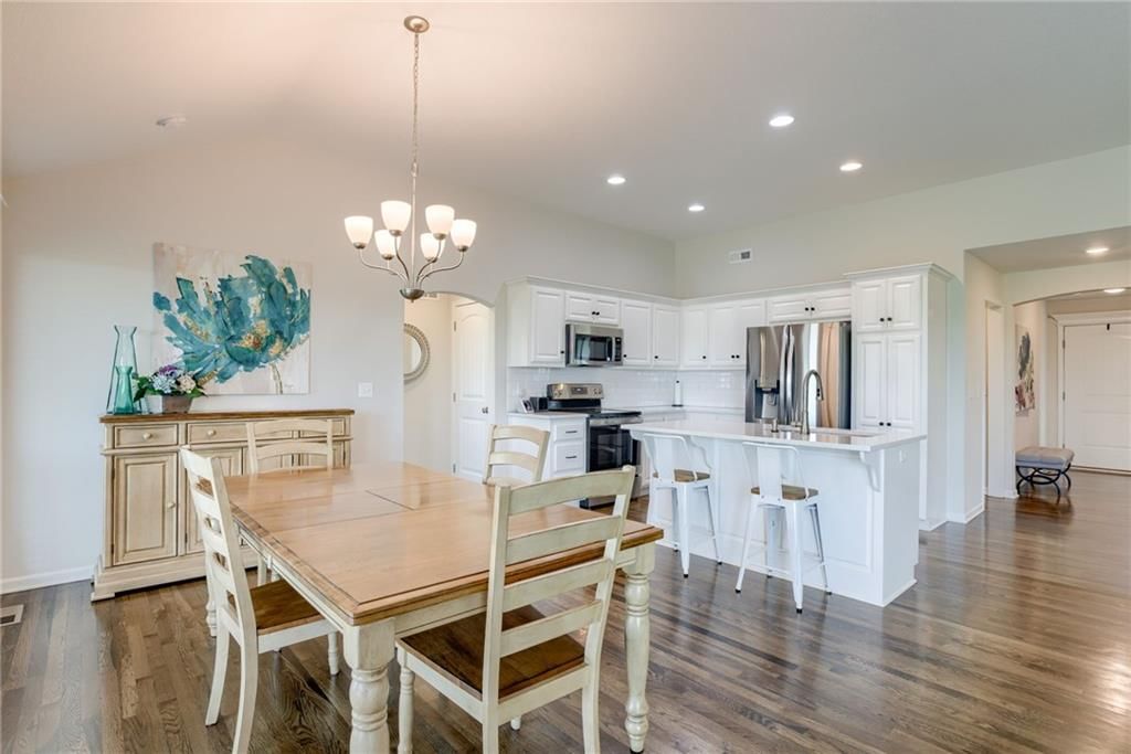 Photo 8 of 28 - 5007 NE 102nd Street