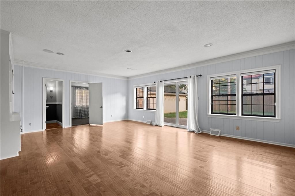 441 W 67th Street — photo 11