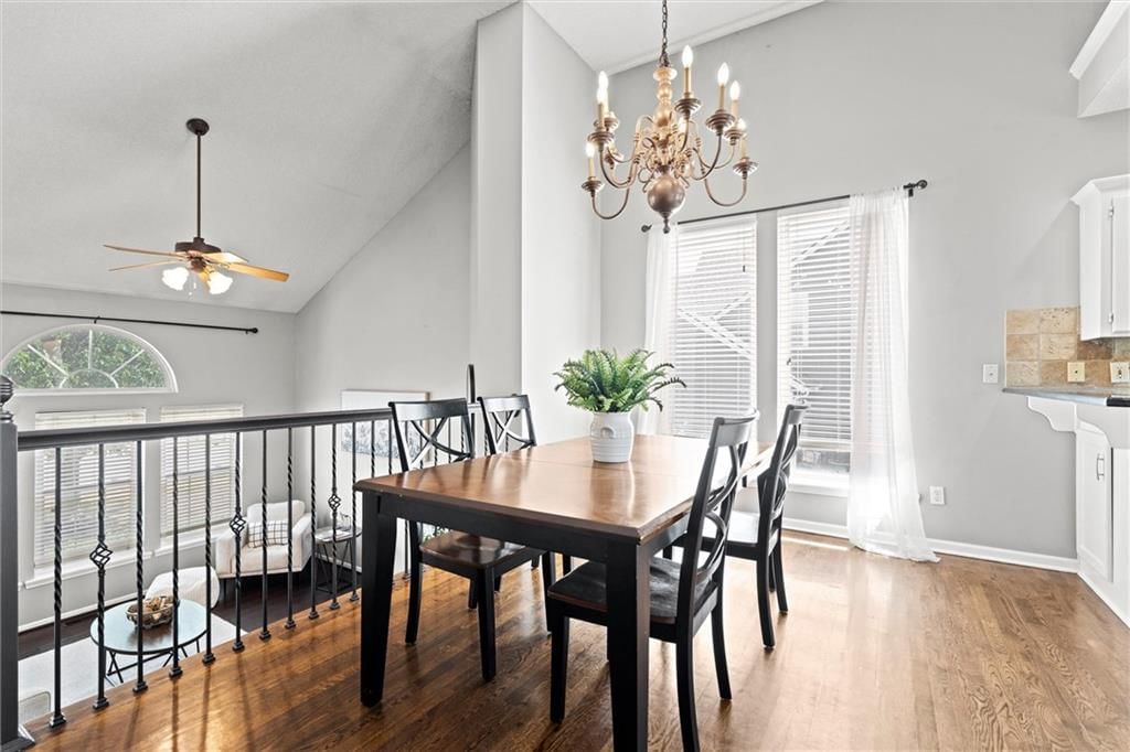 Photo 12 of 43 - 18432 Spruce Street