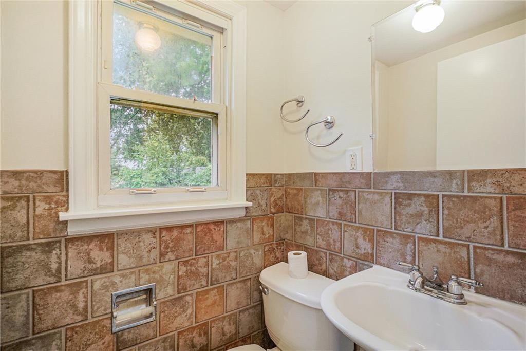 Photo 18 of 32 - 8721 E 74 Street