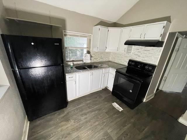 Photo 13 of 20 - 3207 E 62ND Street