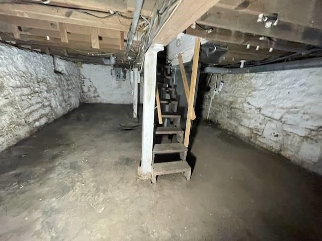 Photo 15 of 20 - 3207 E 62ND Street