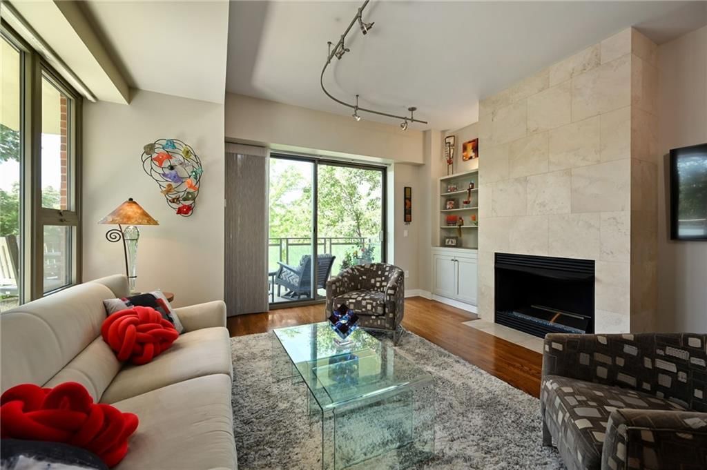 4950 Central Street, Kansas City, MO