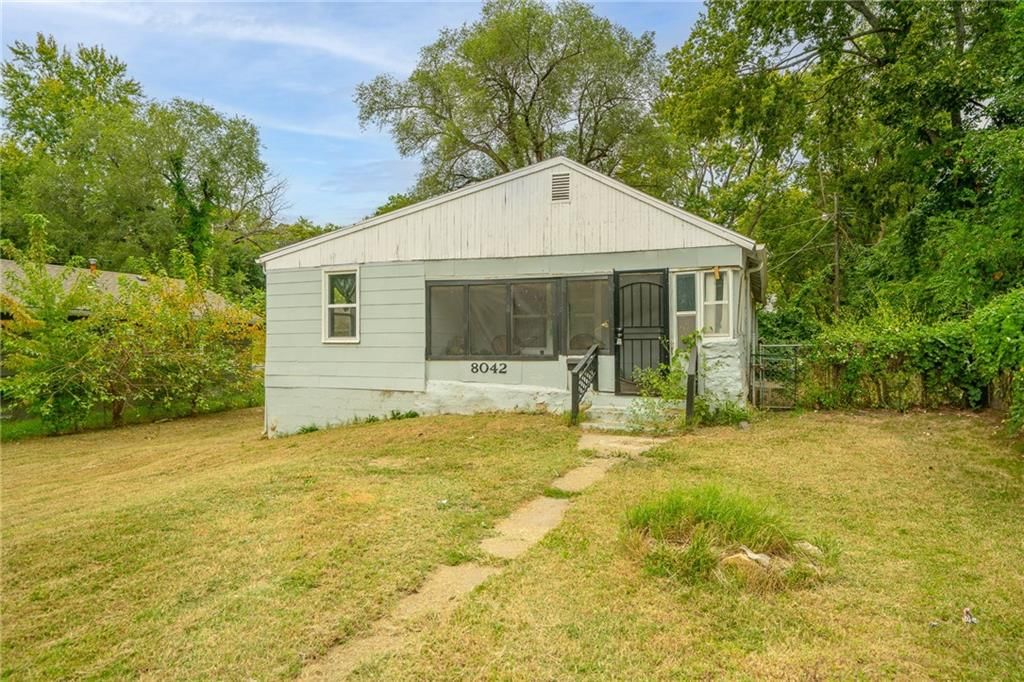 8042 Brooklyn Avenue, Kansas City, MO