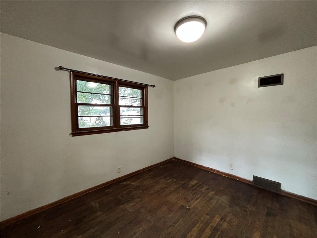 Photo 15 of 17 - 2312 Colhoun Street