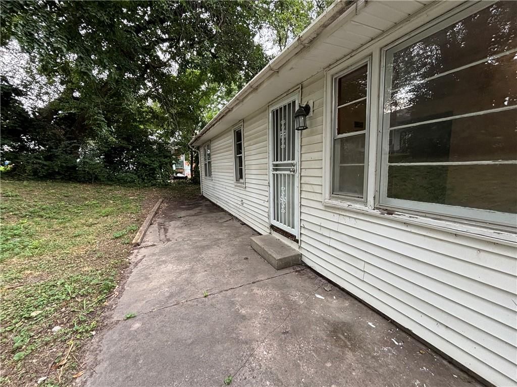 Photo 17 of 17 - 2312 Colhoun Street