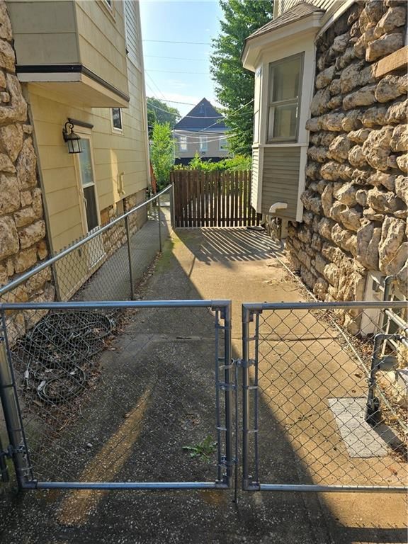 2620 Charlotte Street — photo 6
