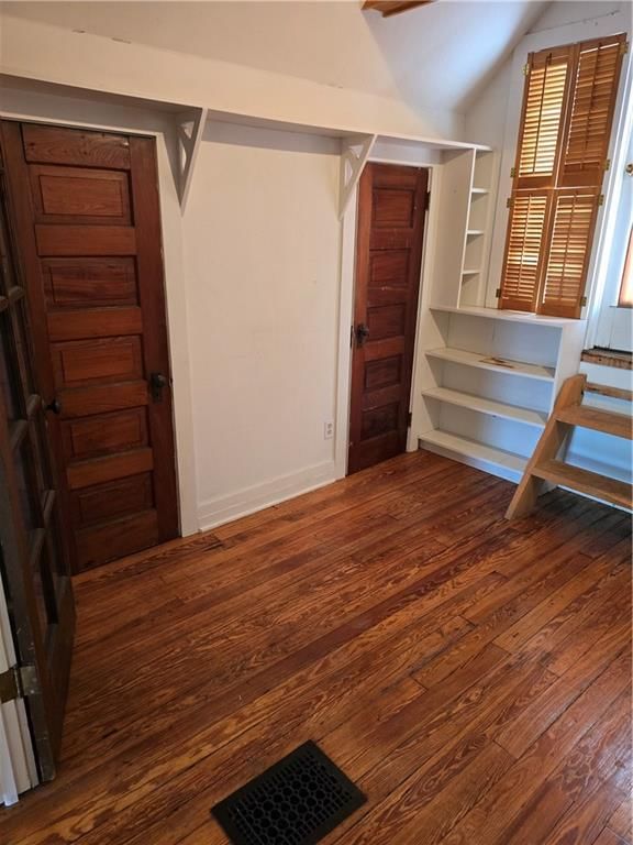 2620 Charlotte Street — photo 38