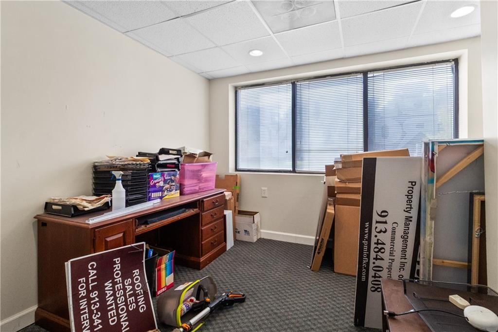 1119-1125 Merriam Lane — photo 17