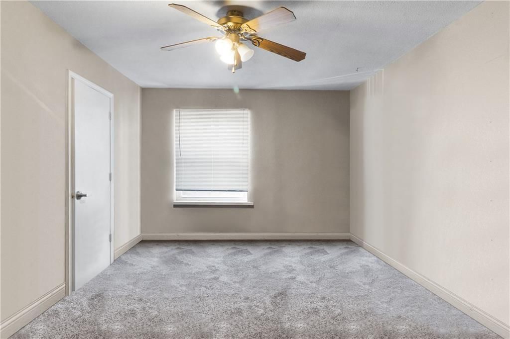 1119-1125 Merriam Lane — photo 54
