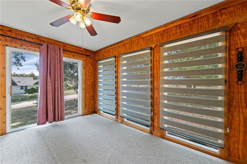 Photo 18 of 41 - 14141 Stillwell Road