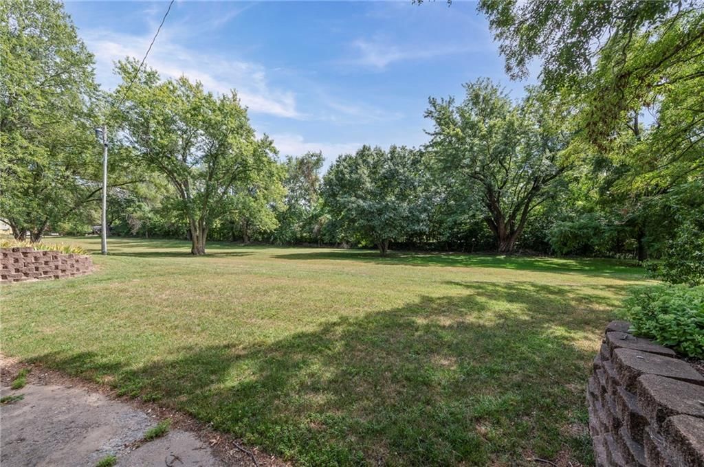 Photo 31 of 41 - 14141 Stillwell Road