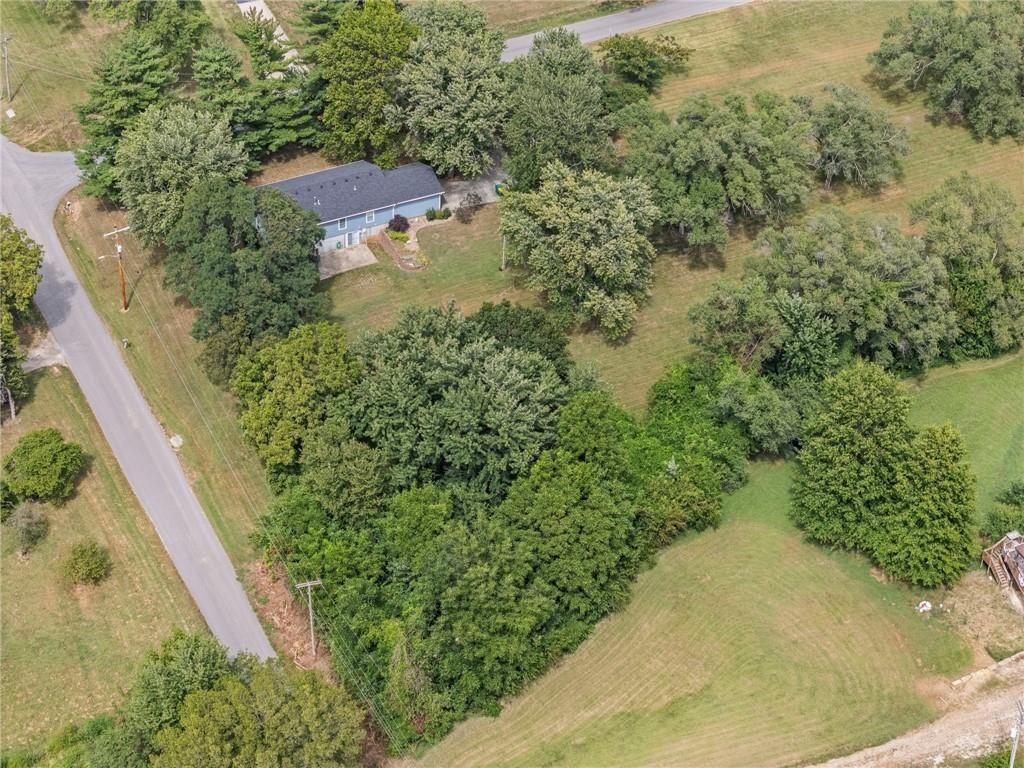 Photo 35 of 41 - 14141 Stillwell Road