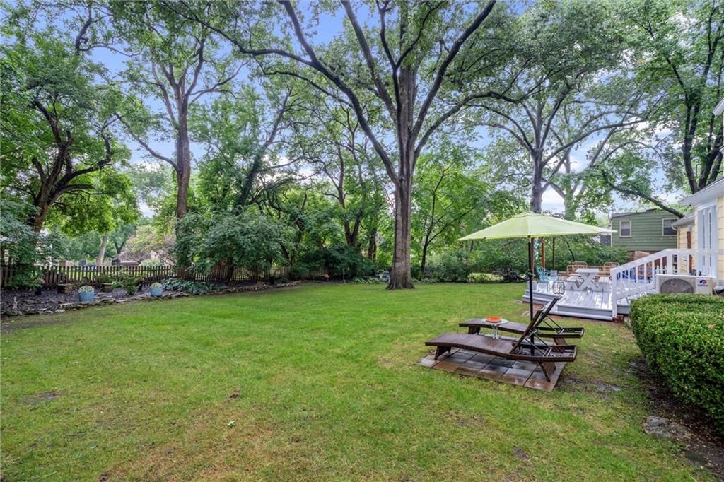 Photo 32 of 41 - 8600 Sagamore Road