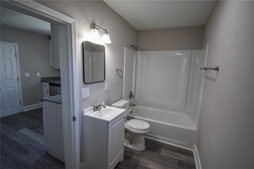 209 Main Street — photo 12