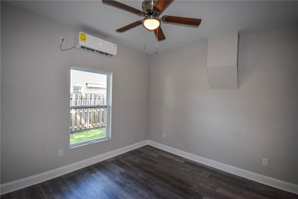 209 Main Street — photo 13