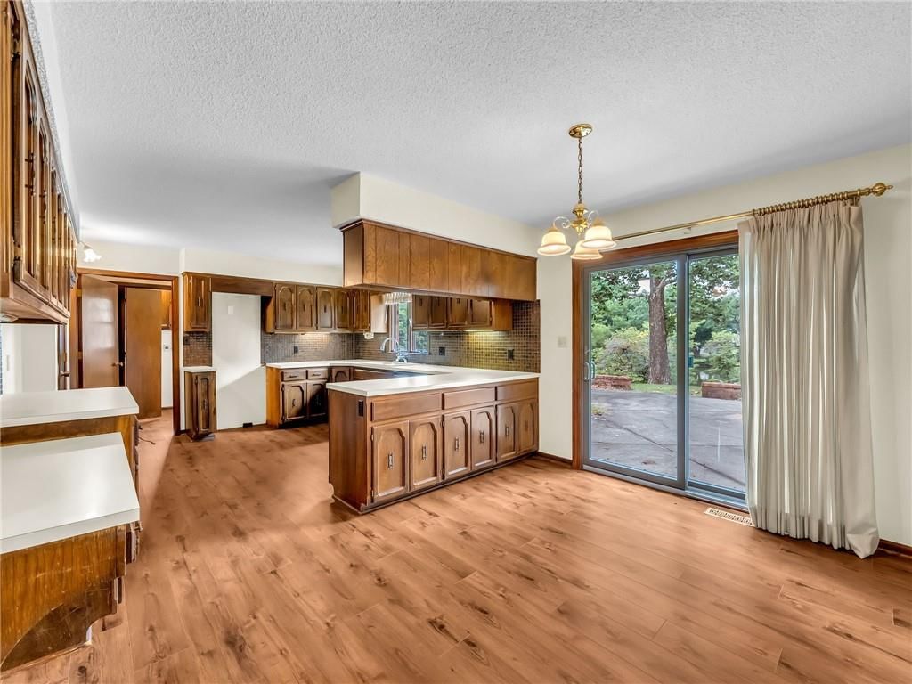 907 N Forest Lane — photo 15