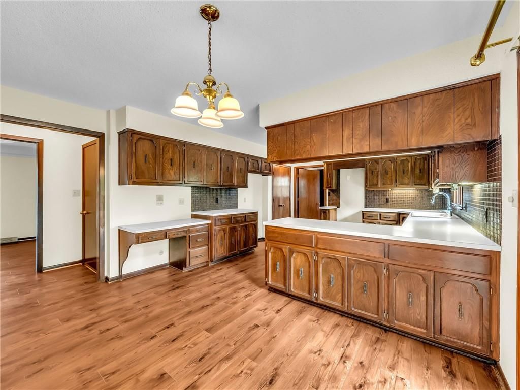 907 N Forest Lane — photo 16