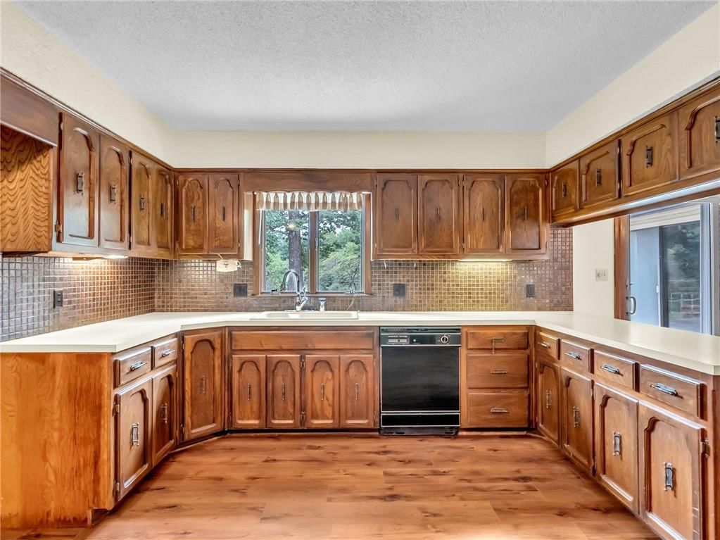 907 N Forest Lane — photo 18