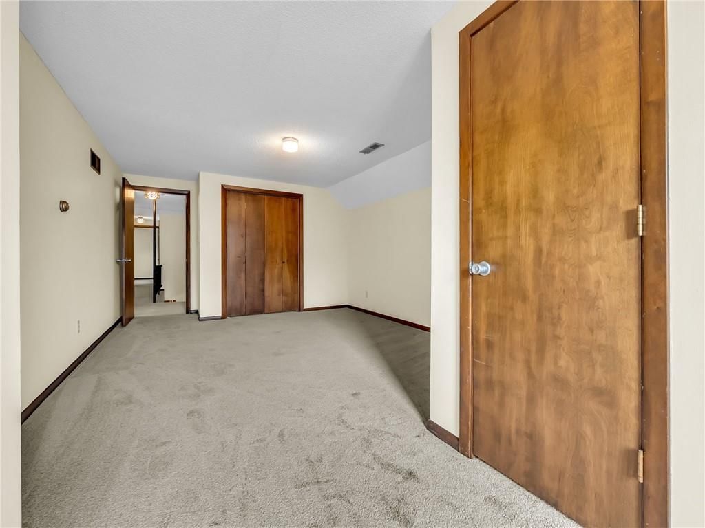 907 N Forest Lane — photo 37
