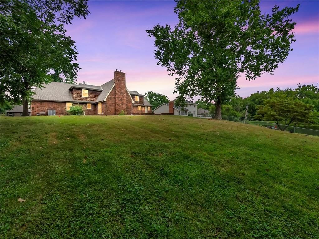 907 N Forest Lane — photo 50