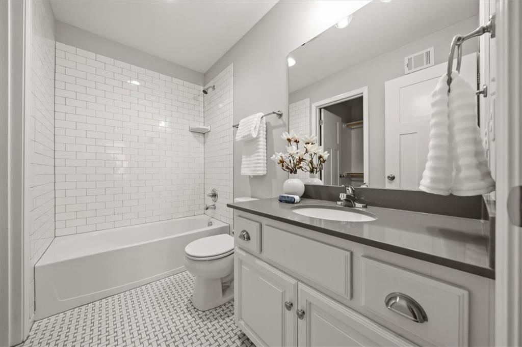 8904 Cherokee Lane — photo 32