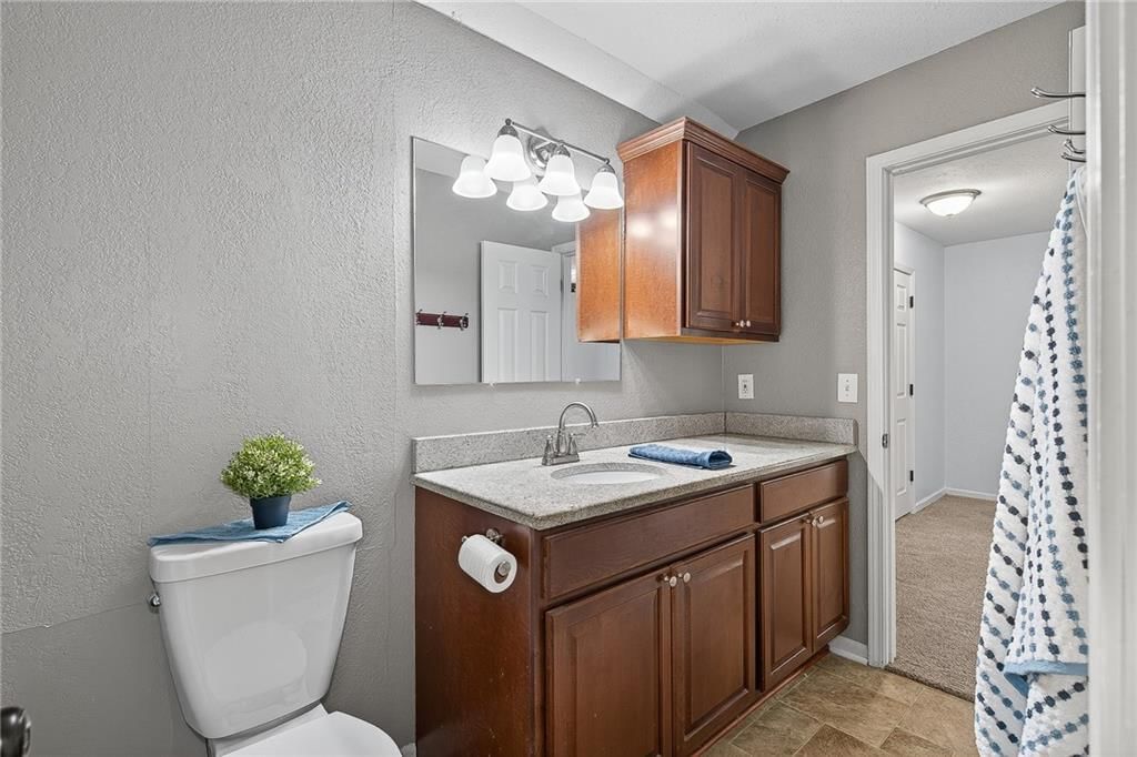 2407 Yosemite Drive — photo 20