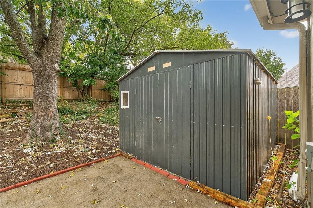 2407 Yosemite Drive — photo 26