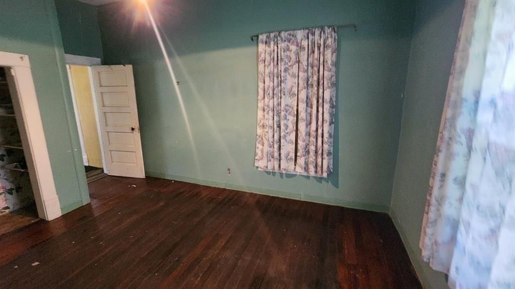 112 Janett Street — photo 8