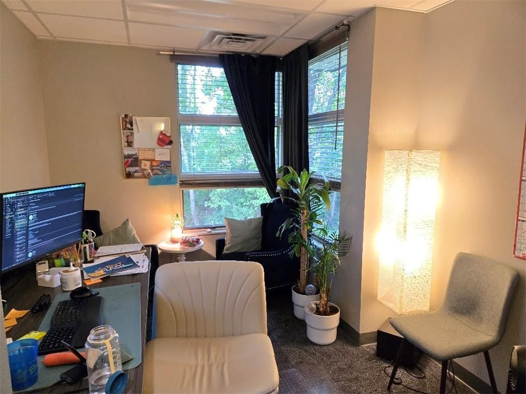 401 N East Street — photo 25