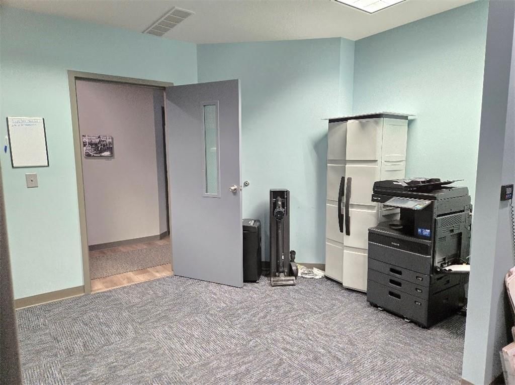 401 N East Street — photo 31