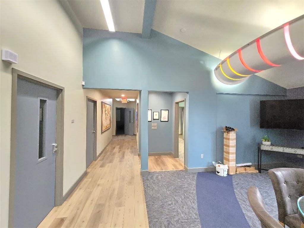 401 N East Street — photo 37