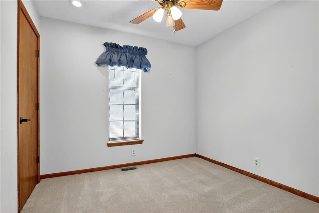 Photo 11 of 16 - 15622 W 126TH Street