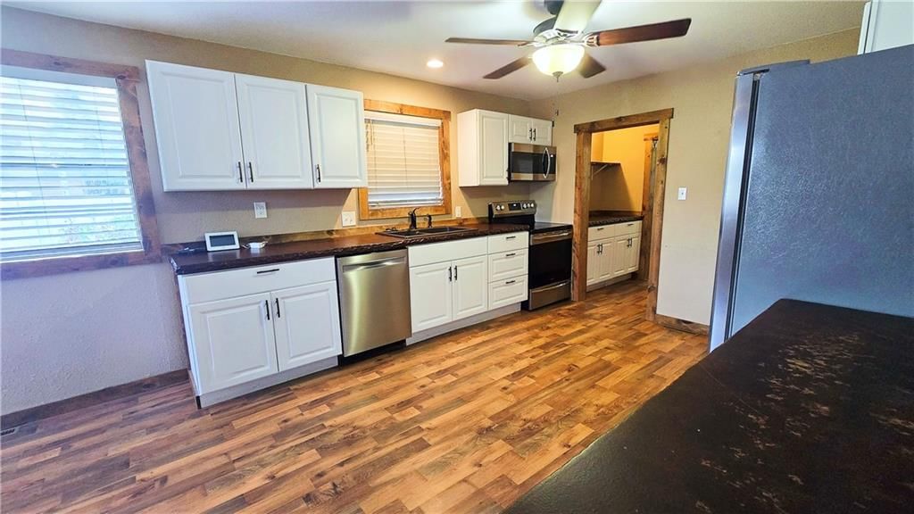 324 W 23rd Street — photo 21