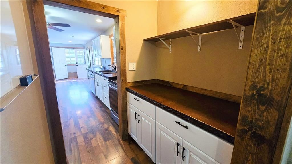 324 W 23rd Street — photo 24