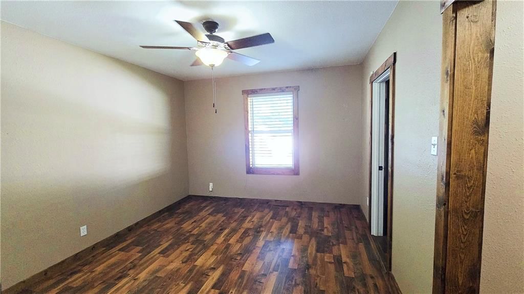 324 W 23rd Street — photo 26