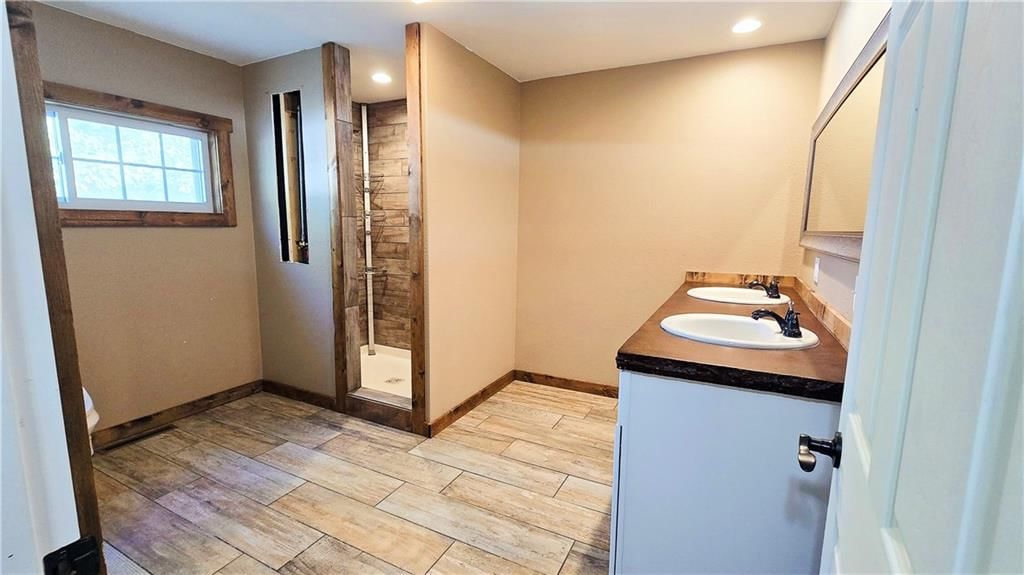 324 W 23rd Street — photo 30