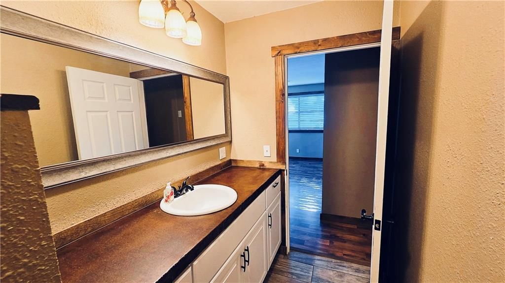 324 W 23rd Street — photo 36