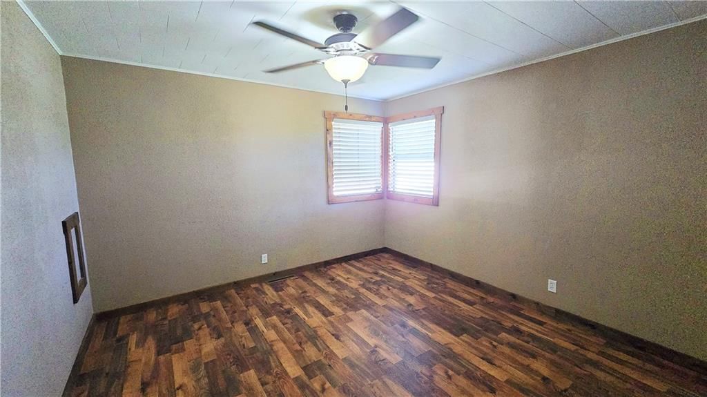 324 W 23rd Street — photo 38