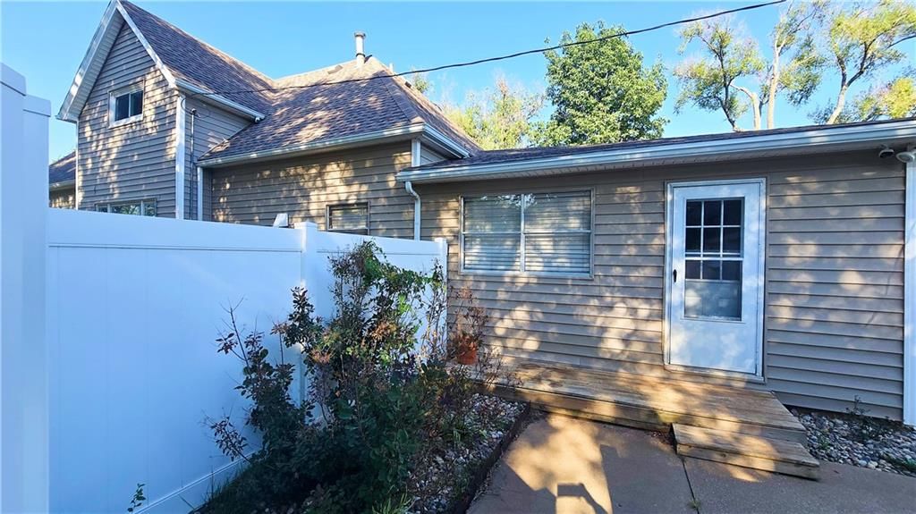 324 W 23rd Street — photo 56